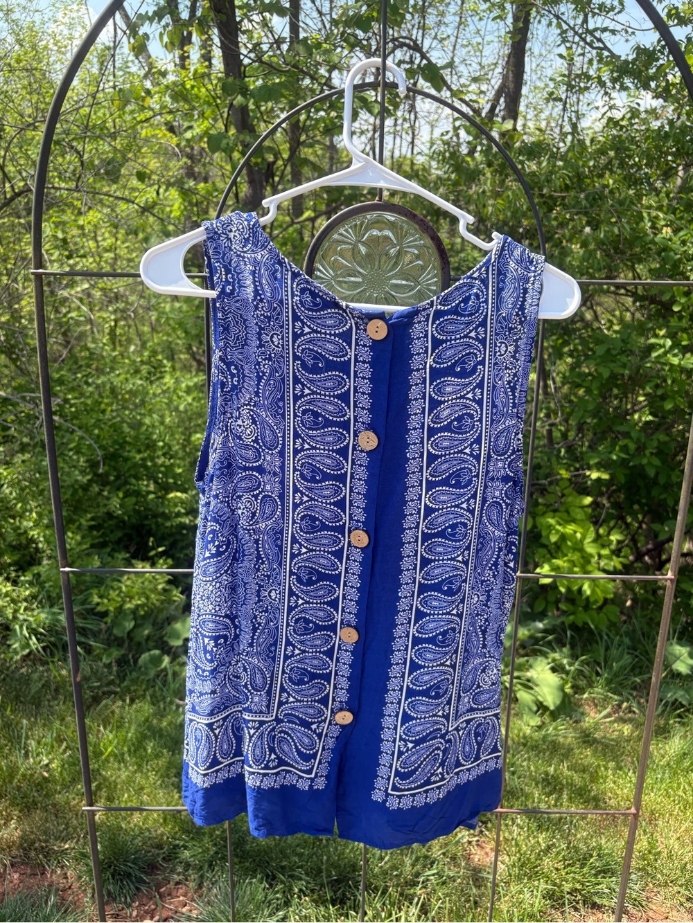 Soiree Blue Paisley Print Sleeveless Women Medium Blouse Handkerchief Sleeveless - Picture 10 of 15